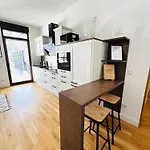 Niro I Design Apartment, Dachterrasse, Modern, Lage, Zentrum, W-lan, Tv Apartamento
