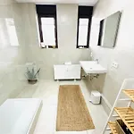 Niro I Design Apartment, Dachterrasse, Modern, Lage, Zentrum, W-lan, Tv *