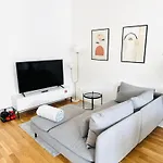 Niro I Design Apartment, Dachterrasse, Modern, Lage, Zentrum, W-lan, Tv