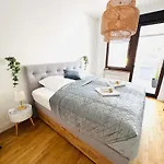 Niro I Design Apartment, Dachterrasse, Modern, Lage, Zentrum, W-lan, Tv