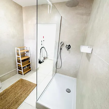 Lägenhet Niro I Design Apartment, Dachterrasse, Modern, Lage, Zentrum, W-lan, Tv